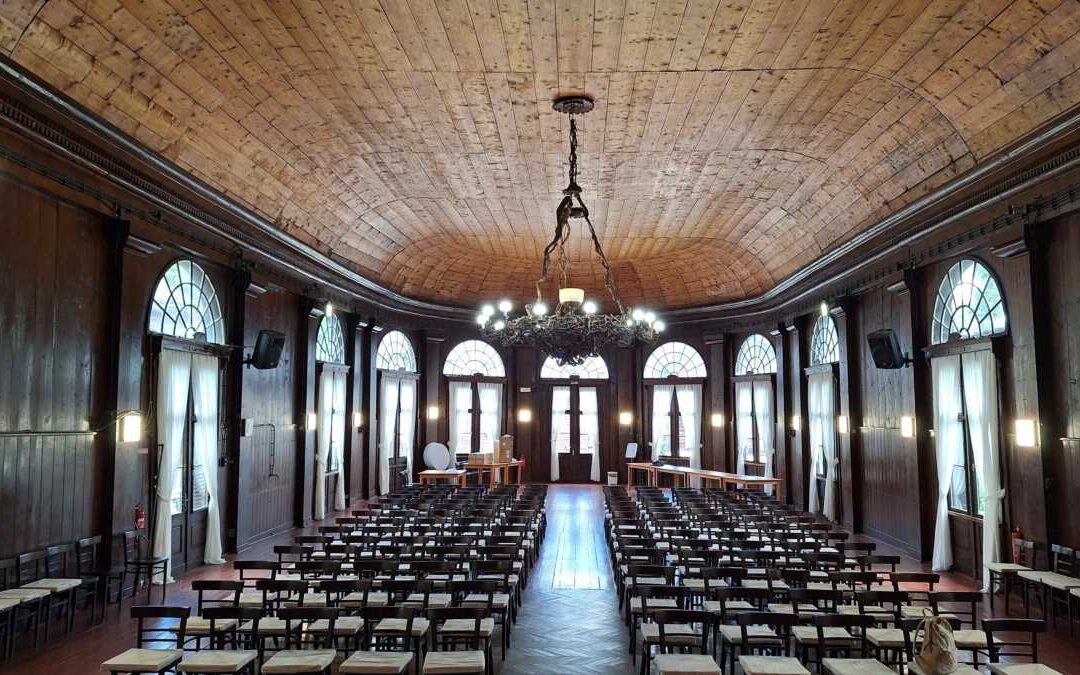 Do Karlovy Studánky se vrací kino. Za projektorem se vystřídají otec a syn