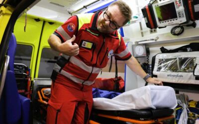 Město Krnov podpořilo záchranáře: dar 70 000 korun pomůže pořídit nový video laryngoskop