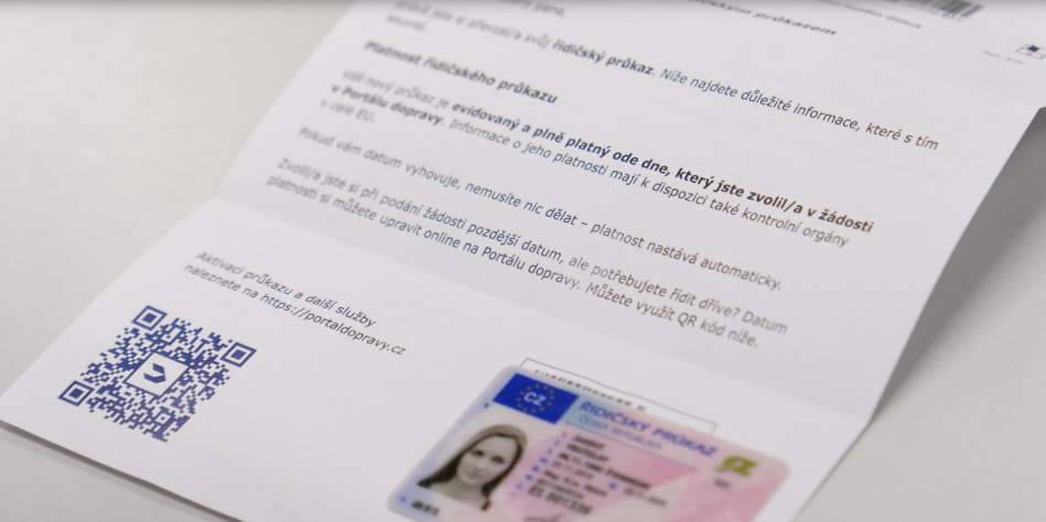 Do konce roku skončí platnost stovkám tisíc řidičáků. Papírování patří minulosti