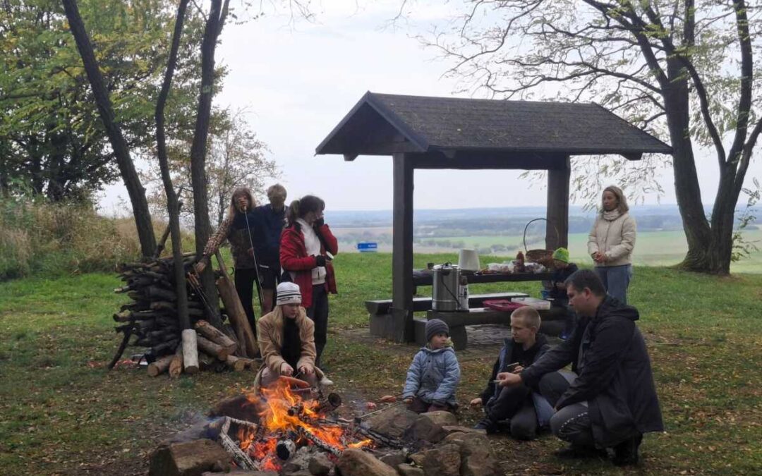 Dubovec patřil drakům. Tradiční drakiáda přilákala malé i velké