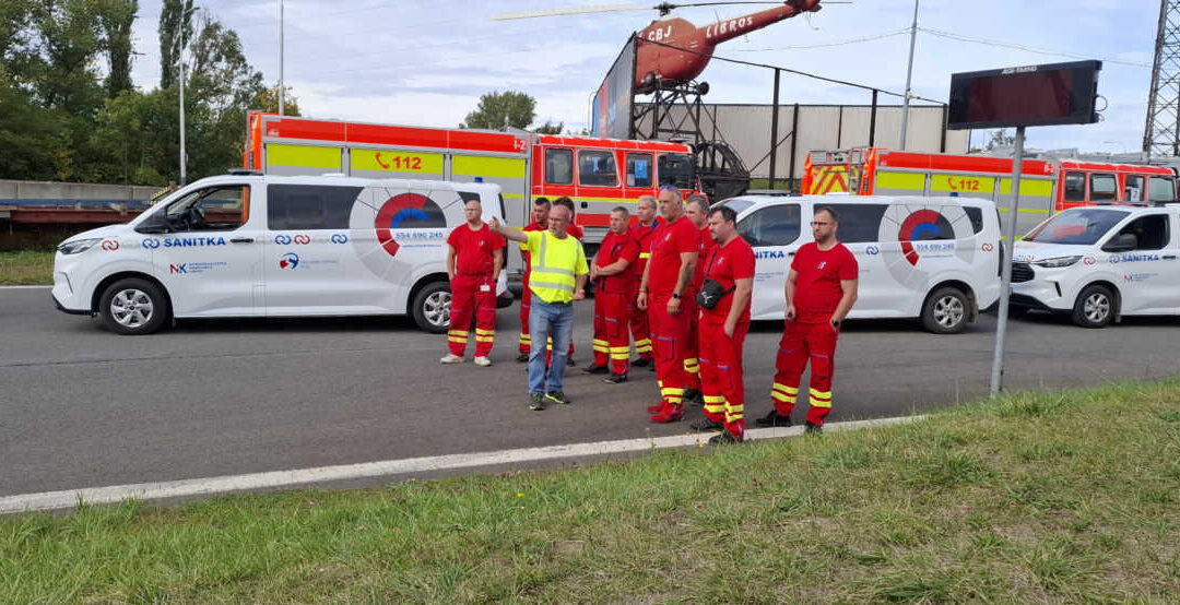 Řidiči sanitek z Bruntálu a Krnova absolvovali kurz bezpečné jízdy v Ostravě