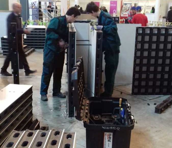 Foto: Tomáš Kušnier a organizátoři soutěže